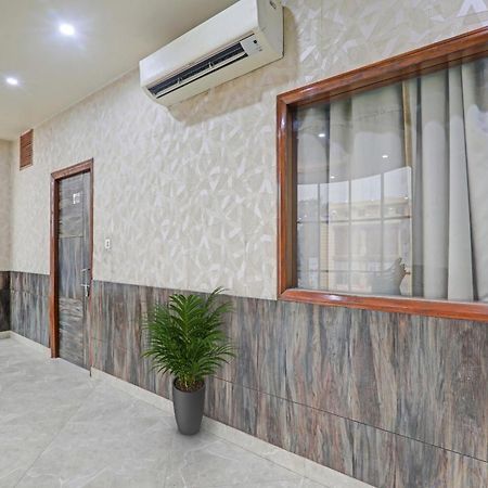 Townhouse 1150 Hotel Dayal Palace Chinhat Ngoại thất bức ảnh