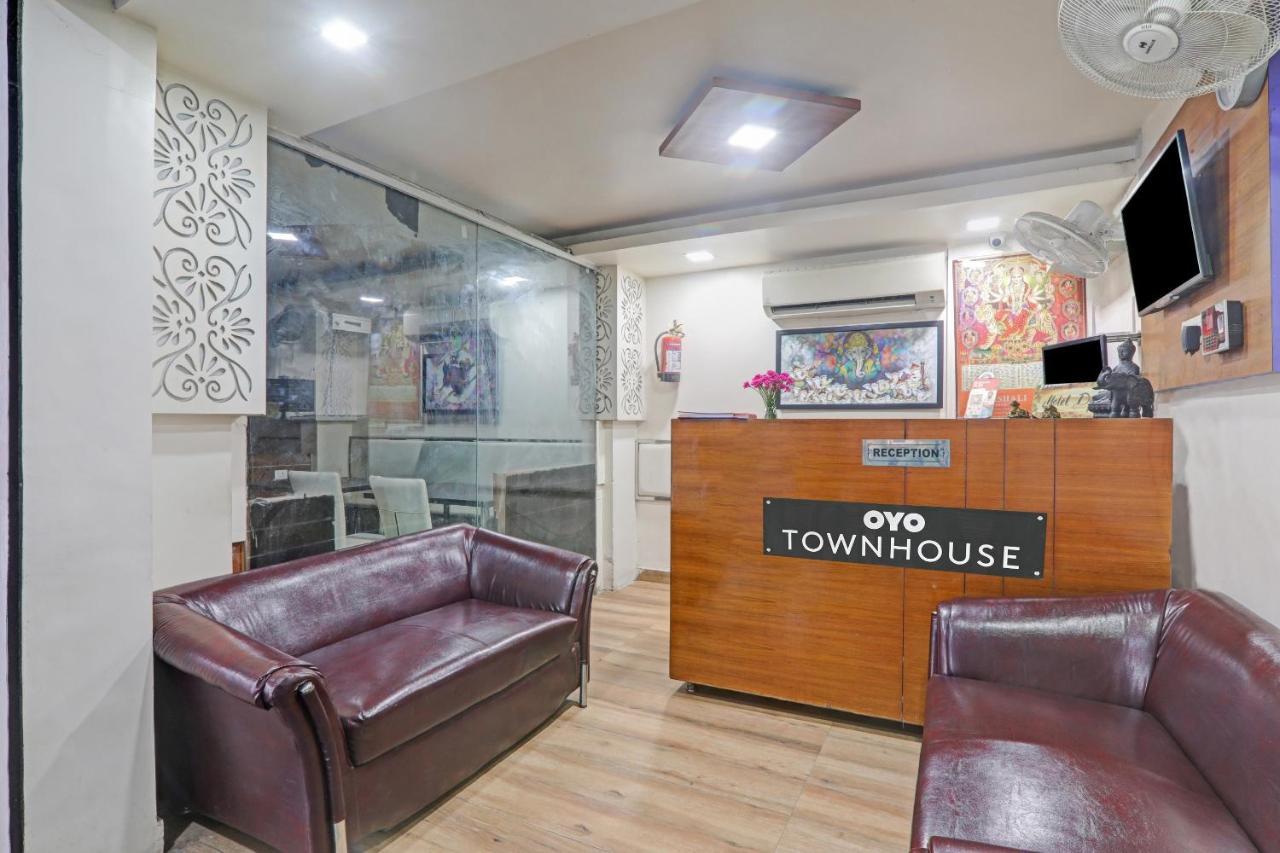 Townhouse 1150 Hotel Dayal Palace Chinhat Ngoại thất bức ảnh