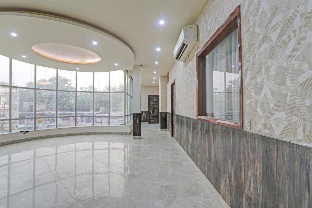 Townhouse 1150 Hotel Dayal Palace Chinhat Ngoại thất bức ảnh