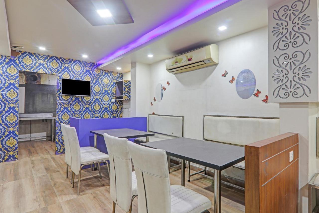 Townhouse 1150 Hotel Dayal Palace Chinhat Ngoại thất bức ảnh